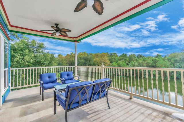 1730 Lakeshore Drive, Kingwood, TX 77339