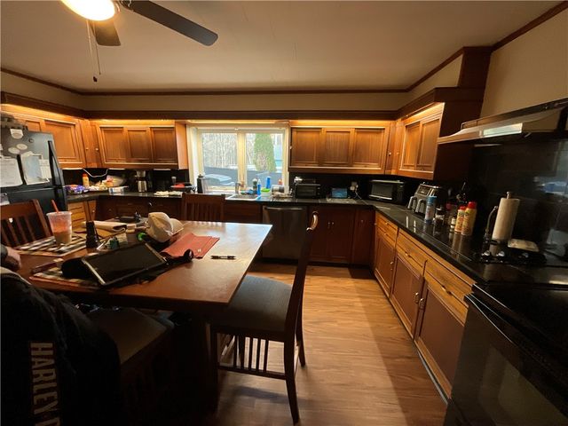1567 PLAINFIELD Pike, Scituate, RI 02857