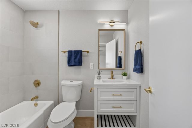 1905 West McDonald Avenue, North Las Vegas, NV 89032