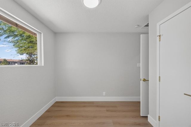 1905 West McDonald Avenue, North Las Vegas, NV 89032