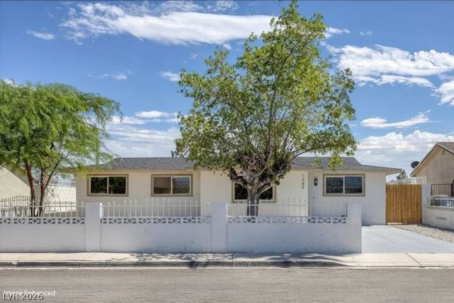 1905 West McDonald Avenue, North Las Vegas, NV 89032