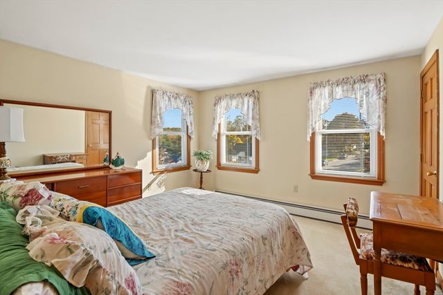 216 W Mountain St, Worcester, MA 01606