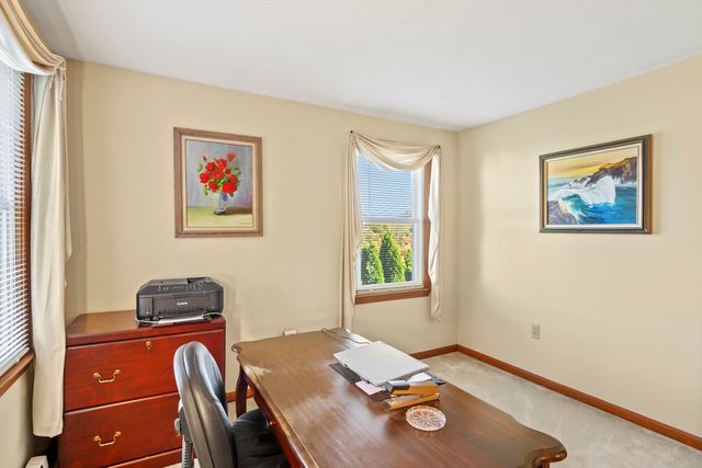 216 W Mountain St, Worcester, MA 01606