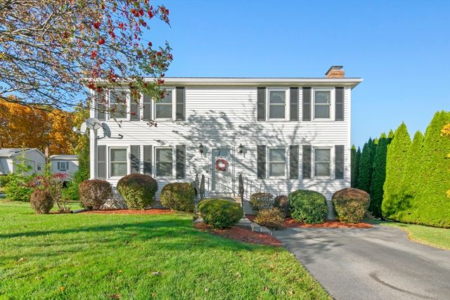 216 W Mountain St, Worcester, MA 01606