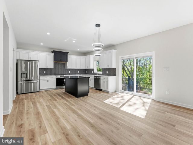 400 PAULSBORO RD, Swedesboro, NJ 08085