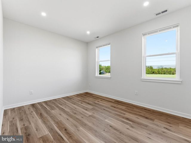 400 PAULSBORO RD, Swedesboro, NJ 08085