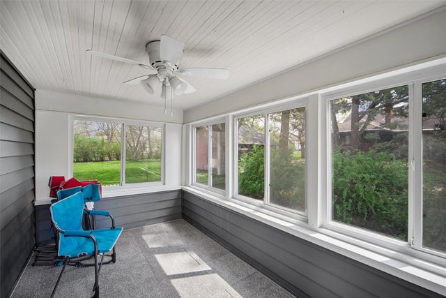 808 N D Street, Indianola, IA 50125
