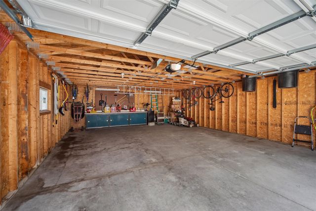 808 N D Street, Indianola, IA 50125