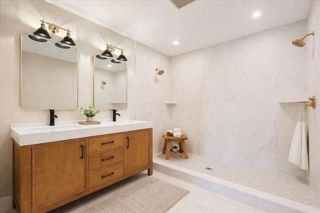 68 Rowe St 1, Boston, MA 02131