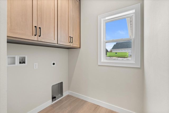 W5709 Prairie View DRIVE, Random Lake, WI 53075