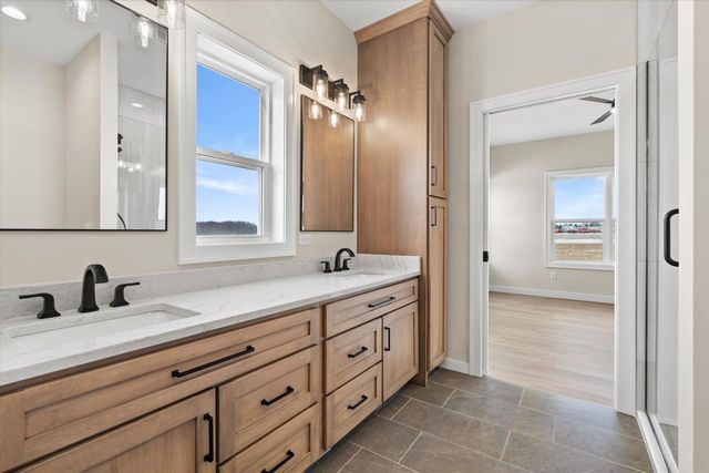 W5709 Prairie View DRIVE, Random Lake, WI 53075