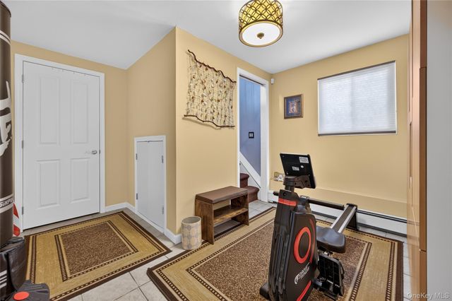 15 1st Avenue, Bayville, NY 11709