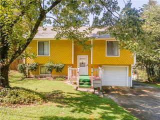 728 Mountain Village Drive, Stone Mountain, GA 30083