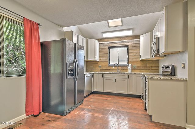 605 Redstone Drive 32, Bristol, TN 37620