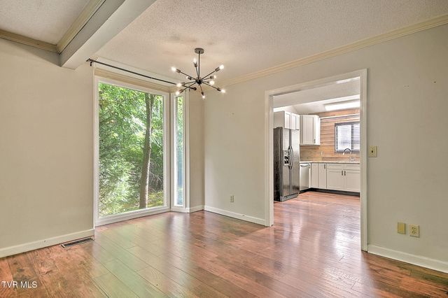 605 Redstone Drive 32, Bristol, TN 37620