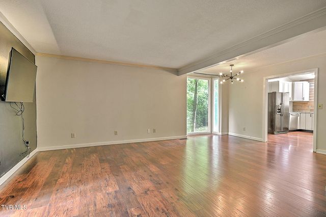 605 Redstone Drive 32, Bristol, TN 37620