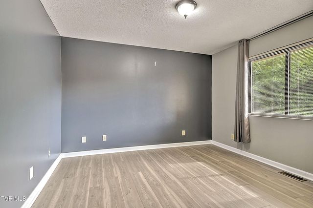 605 Redstone Drive 32, Bristol, TN 37620