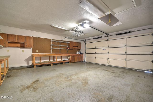 605 Redstone Drive 32, Bristol, TN 37620