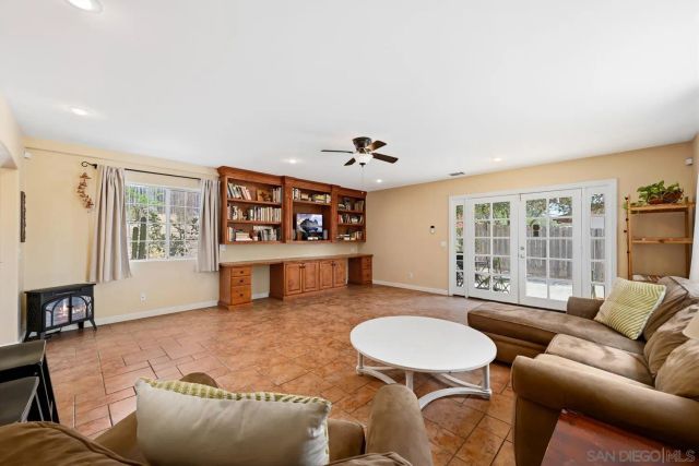 2744 Felicita, Escondido, CA 92029