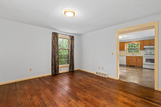 204 Woods Hole Road, Falmouth, MA 02540