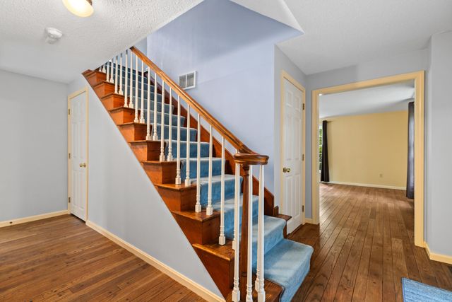 204 Woods Hole Road, Falmouth, MA 02540