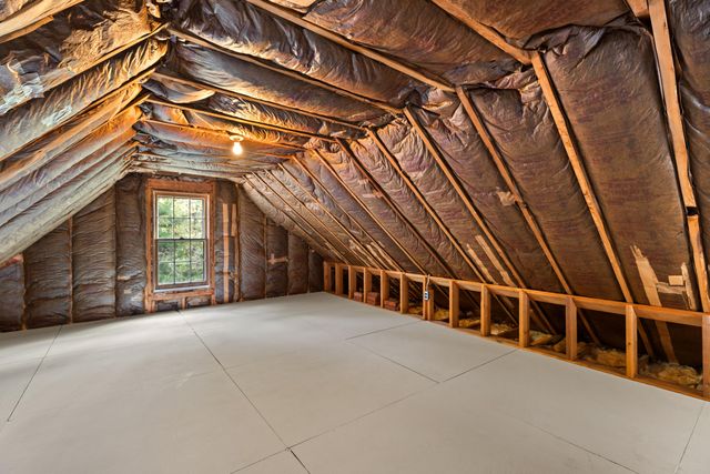 204 Woods Hole Road, Falmouth, MA 02540