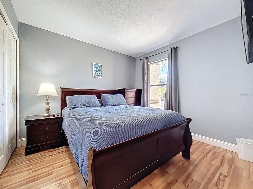 Image 16 of property listing at 223 NAPOLI DRIVE, Davenport, FL 33897