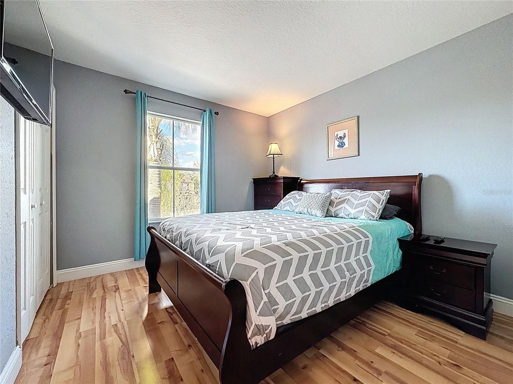 Image 5 of property listing at 223 NAPOLI DRIVE, Davenport, FL 33897