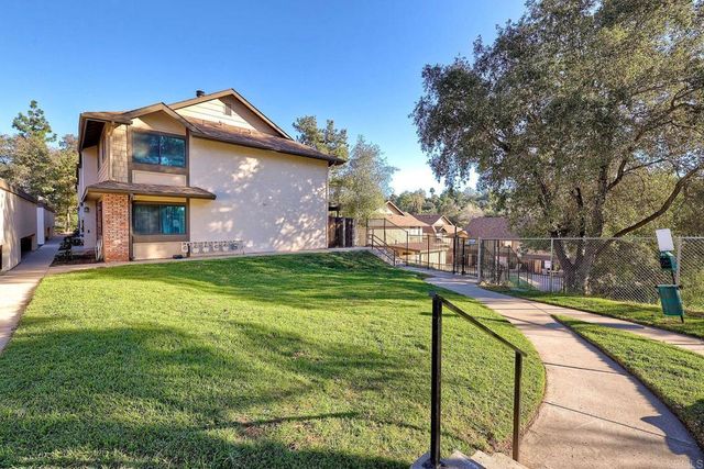 2644 Alpine Boulevard B, Alpine, CA 91901