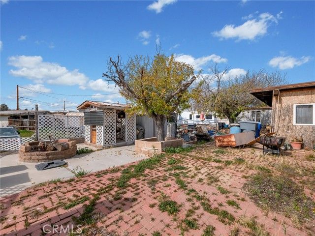 20865 Tonawanda Road, Apple Valley, CA 92307