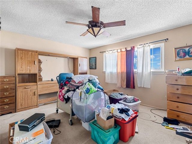 20865 Tonawanda Road, Apple Valley, CA 92307