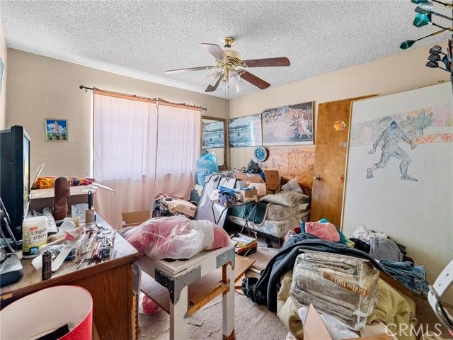 20865 Tonawanda Road, Apple Valley, CA 92307