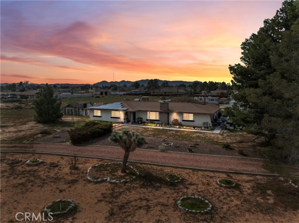 20865 Tonawanda Road, Apple Valley, CA 92307
