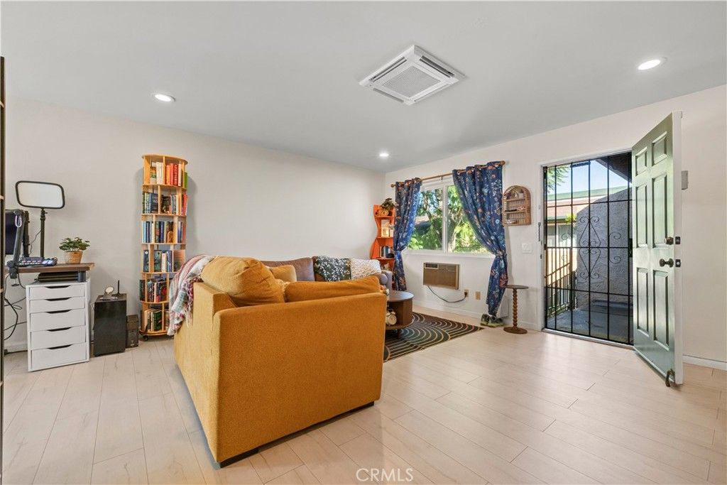 715 S Webster #30 Avenue, Anaheim, CA 92804 — photo 4