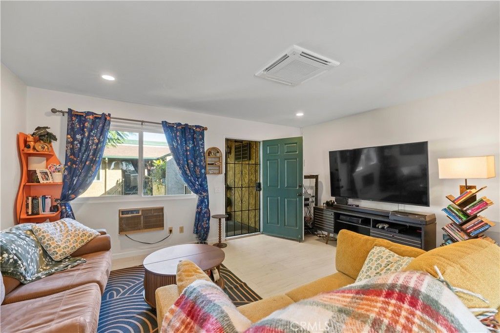 715 S Webster #30 Avenue, Anaheim, CA 92804 — photo 5