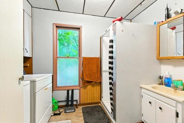 707 N Frederick, Oelwein, IA 50662