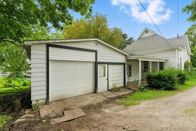 707 N Frederick, Oelwein, IA 50662