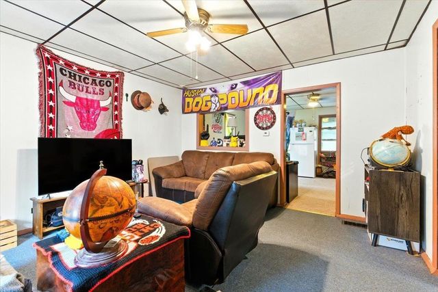 707 N Frederick, Oelwein, IA 50662