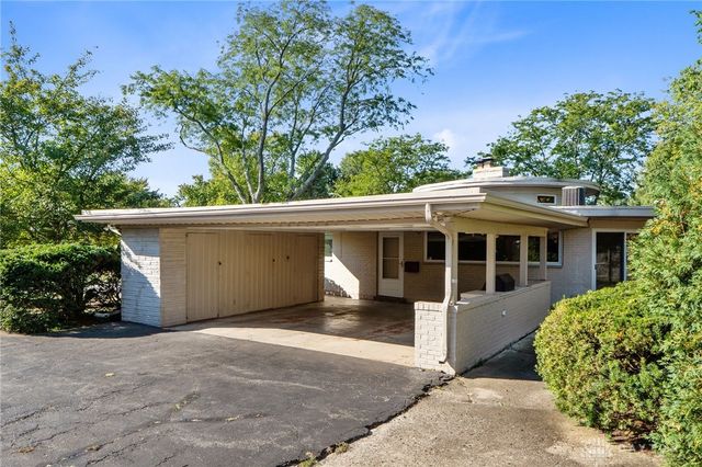 2501 Parklawn Drive, Kettering, OH 45440