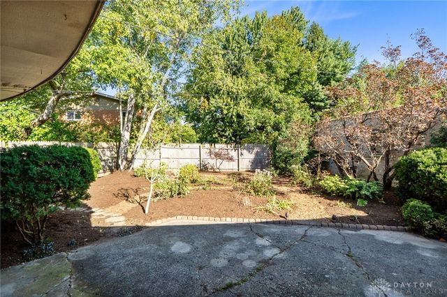 2501 Parklawn Drive, Kettering, OH 45440