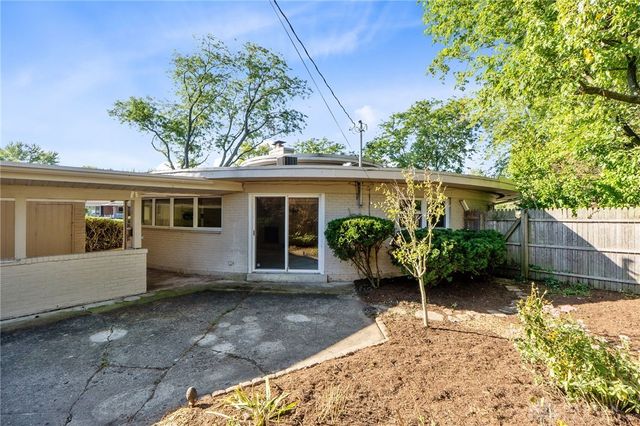 2501 Parklawn Drive, Kettering, OH 45440