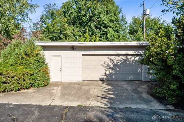 2501 Parklawn Drive, Kettering, OH 45440