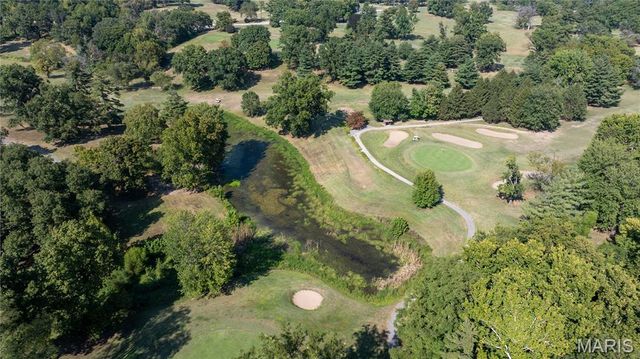 26641 Lockhaven Hill, Godfrey, IL 62035