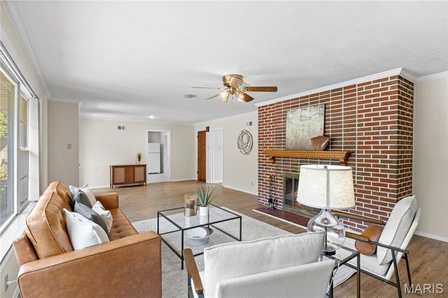 26641 Lockhaven Hill, Godfrey, IL 62035