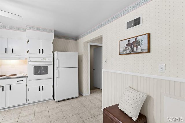 26641 Lockhaven Hill, Godfrey, IL 62035