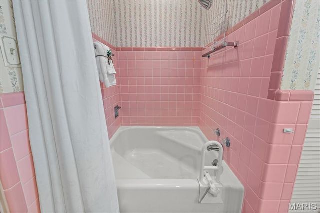 26641 Lockhaven Hill, Godfrey, IL 62035