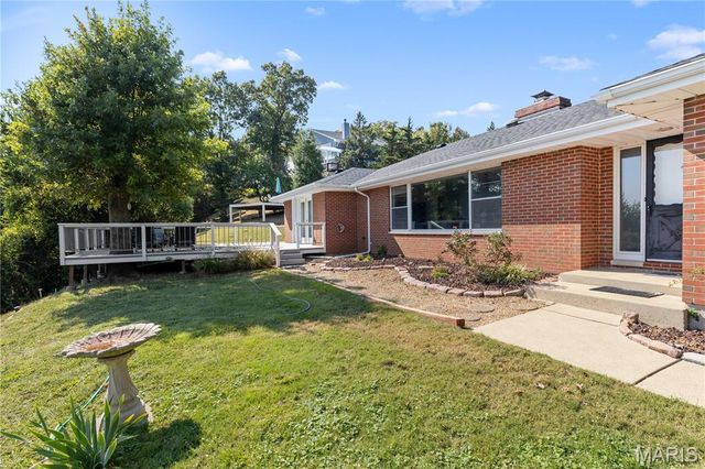 26641 Lockhaven Hill, Godfrey, IL 62035