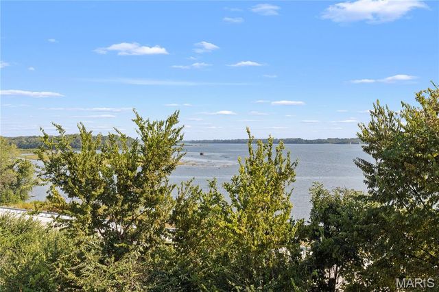 26641 Lockhaven Hill, Godfrey, IL 62035