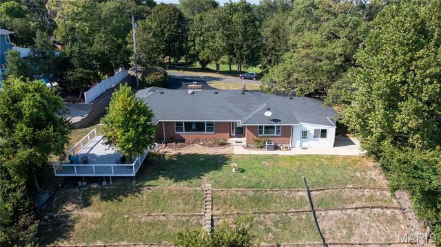26641 Lockhaven Hill, Godfrey, IL 62035