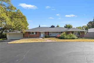 26641 Lockhaven Hill, Godfrey, IL 62035